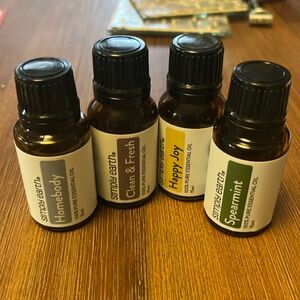 NWT: lot of 4 unopened essential oils